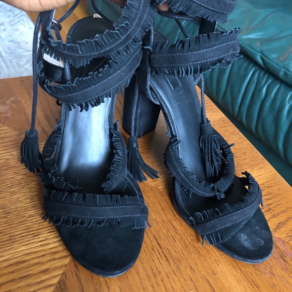 High heels - Picture 3 of 8